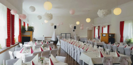Saal-Hochzeit-Deko-2