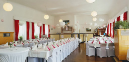 Saal-Hochzeit-Deko-3