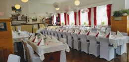 Saal-Hochzeit-Deko-6